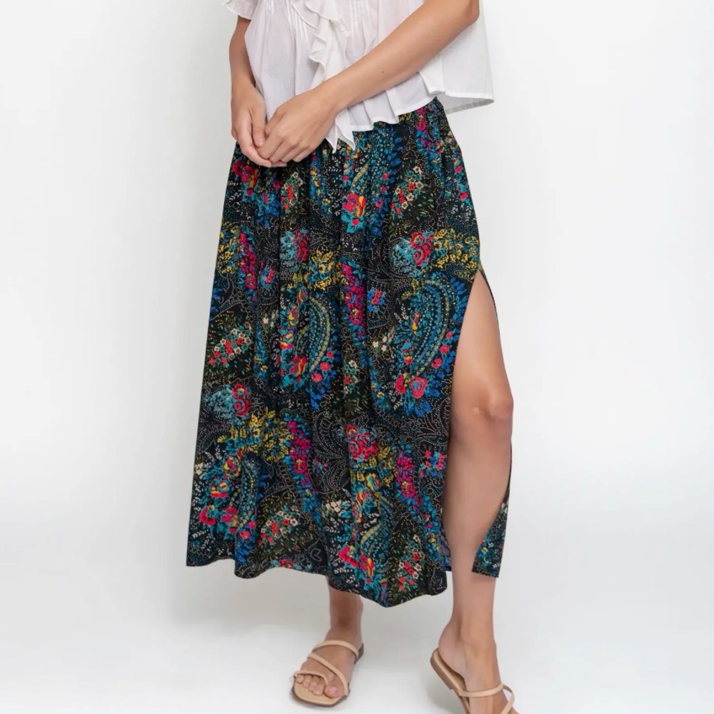 NATURAL LIFE Addie Midi Skirt - Black Stippled Paisley